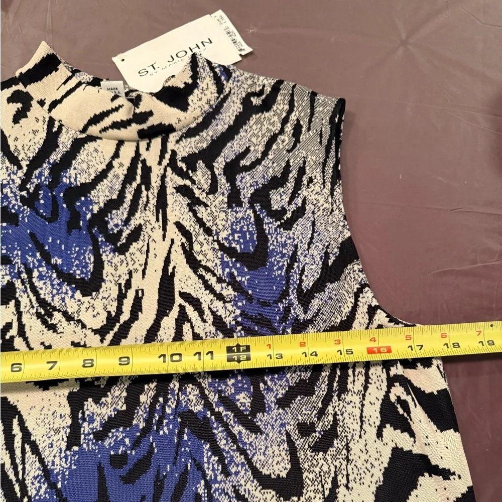 NWT St John Animal Print Sweater Shell Size M MSRP $355 - Picture 2 of 11